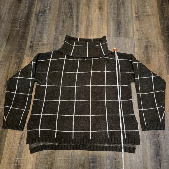 Olive Green Turtleneck Sweater - Picture 6 of 12